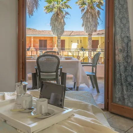 Aparthotel Con Piscina A Palau, A 150 Mt. Dal Mare *