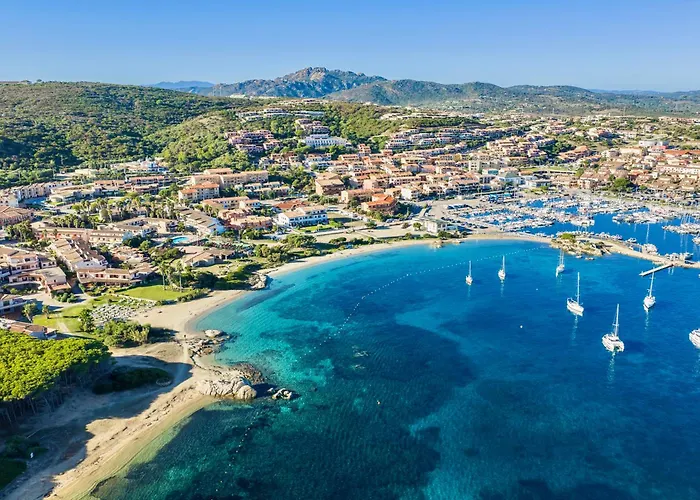 Aparthotel Con Piscina A Palau, A 150 Mt. Dal Mare