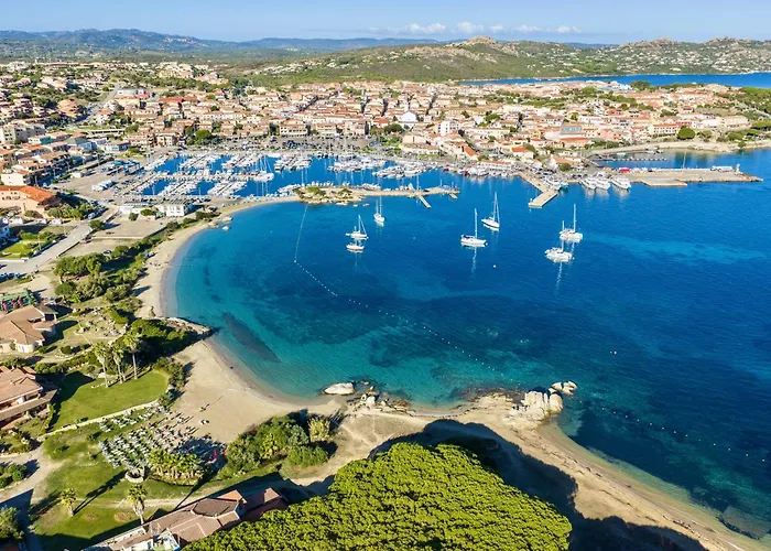 Aparthotel Con Piscina A Palau, A 150 Mt. Dal Mare 4*