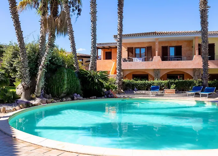 Con Piscina A Palau, A 150 Mt. Dal Mare Aparthotel 4*