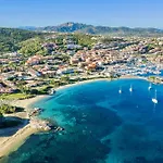 Apartahotel Village