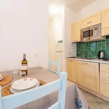 Village Apartahotel 3*
