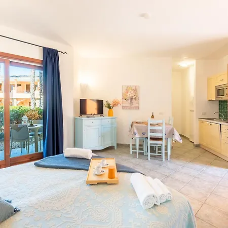 Apartahotel Village 3*