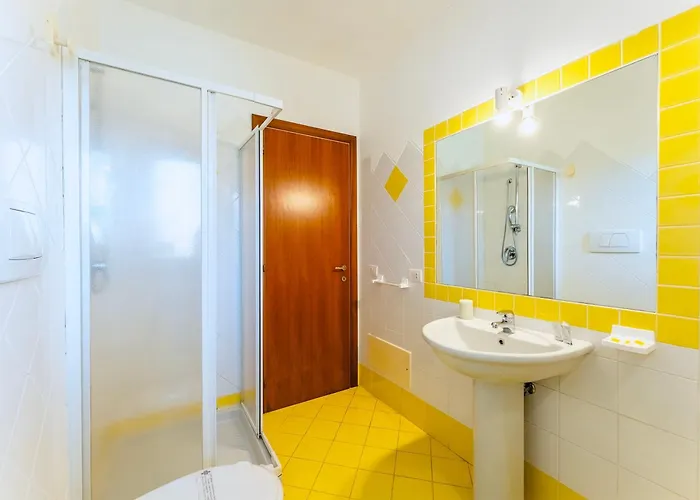 Aparthotel Con Piscina A Palau, A 150 Mt. Dal Mare 4*